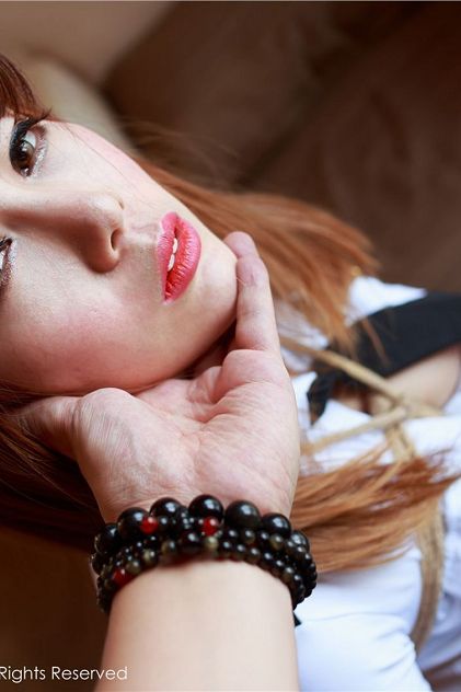 哚哚人妻中文字幕