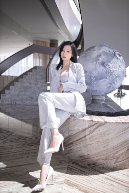 久久成年美女黄网站18禁免费